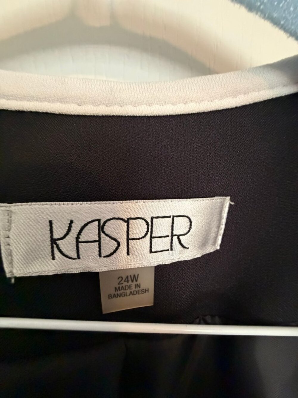 Blazer - Picture 2 of 2